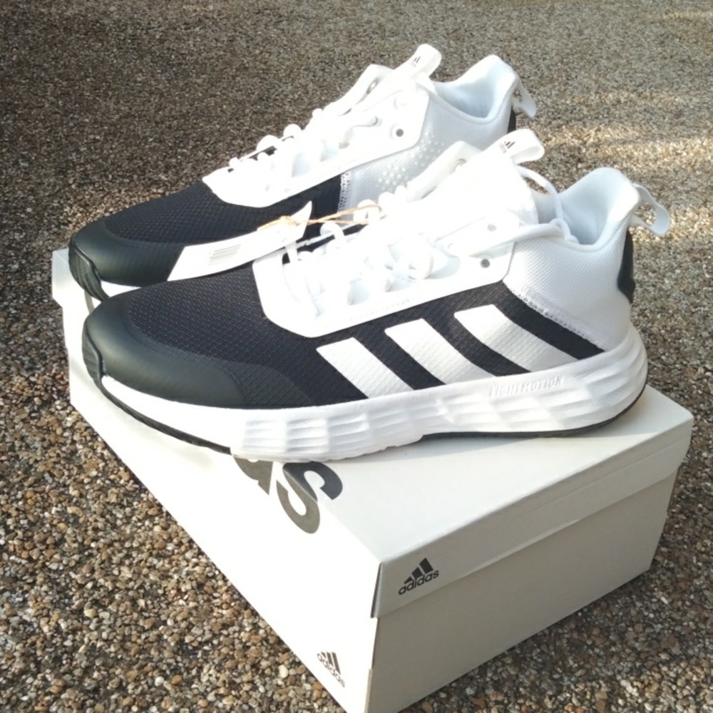 adidas OWNTHEGAME 2.0